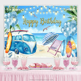 Fond de joyeux anniversaire de plage d'été de ballons bleus de mer